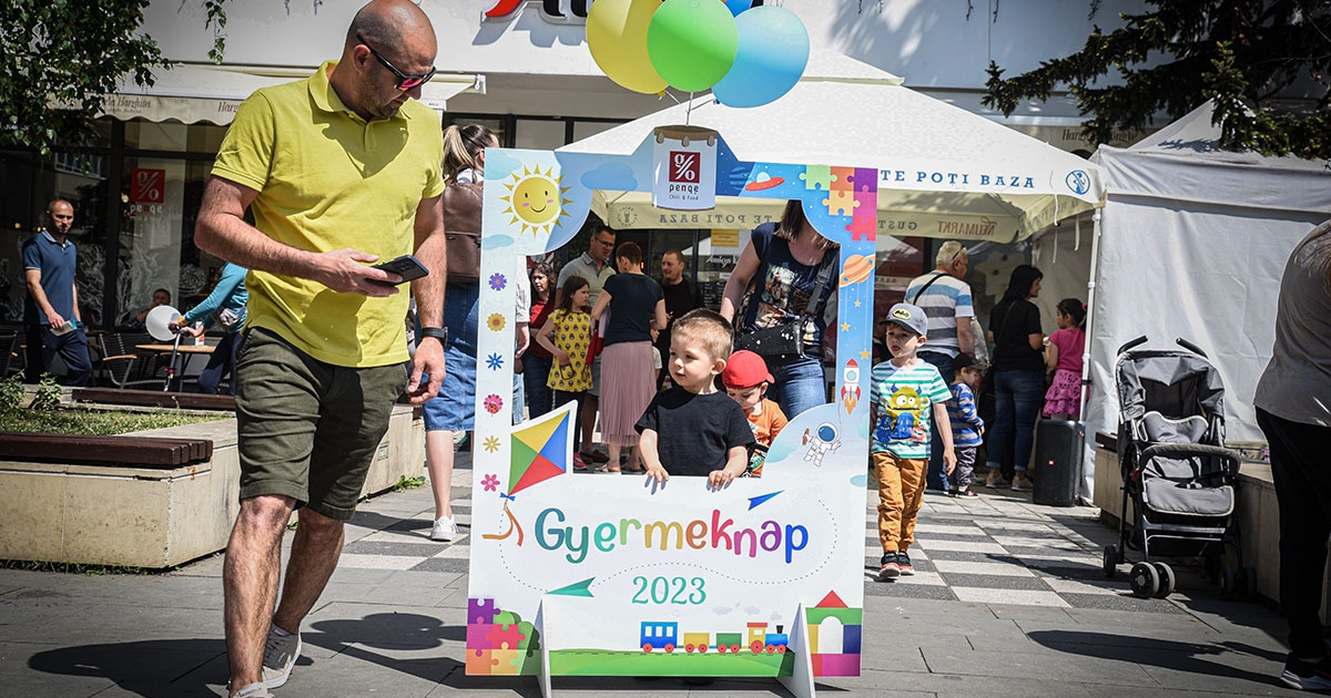 Csíkszereda talán Székelyföld legnagyobb játszóterének ad otthont a gyermeknapon